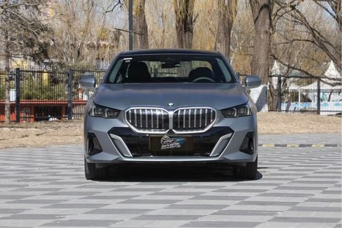 بي أم دبليو 530Li xDrive M Sport Package