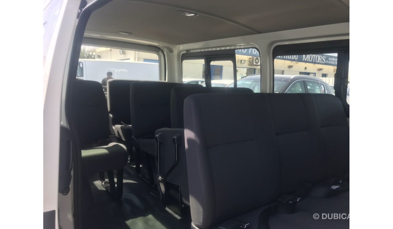 Toyota Hiace DISEL 15 seats