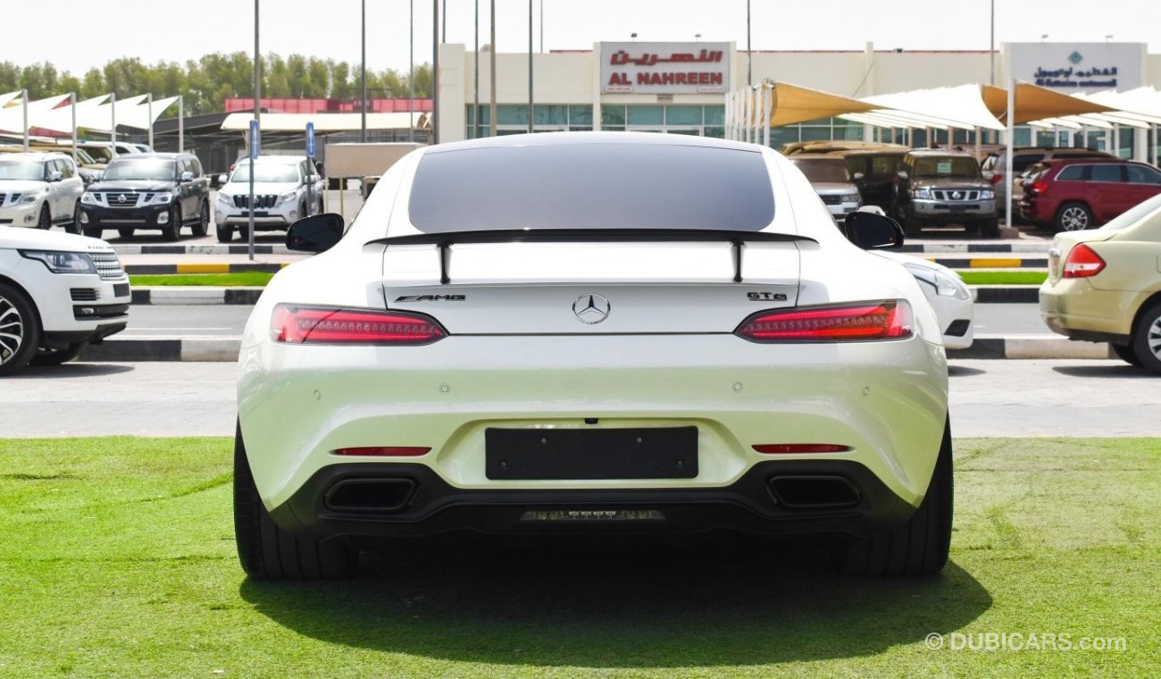 مرسيدس بنز AMG GT S