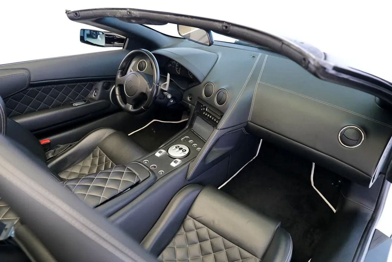 لامبورغيني مورشيلاجو LP-640 ROADSTER