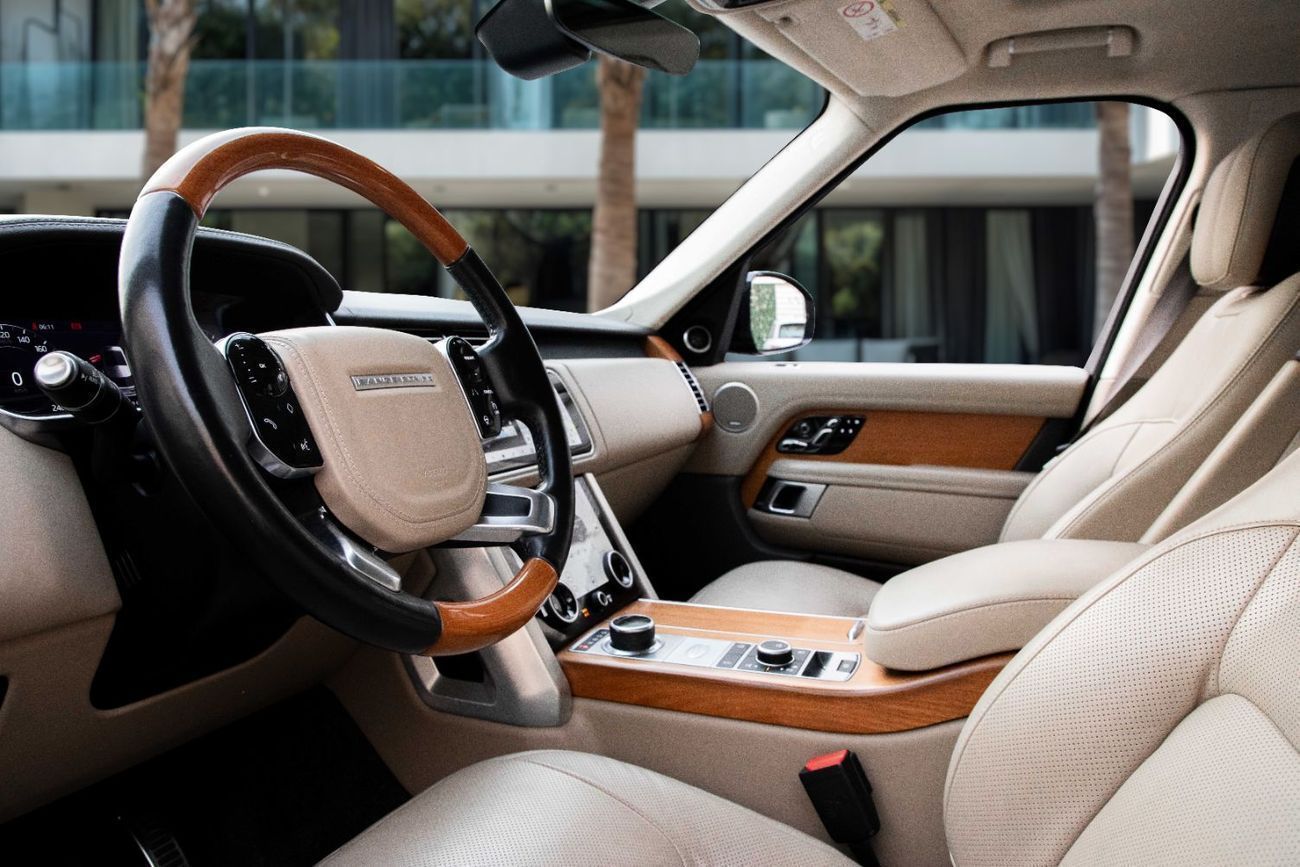 لاند روفر رينج روفر VOGUE | 4,661 P.M  | 0% Downpayment | Agency Serviced!