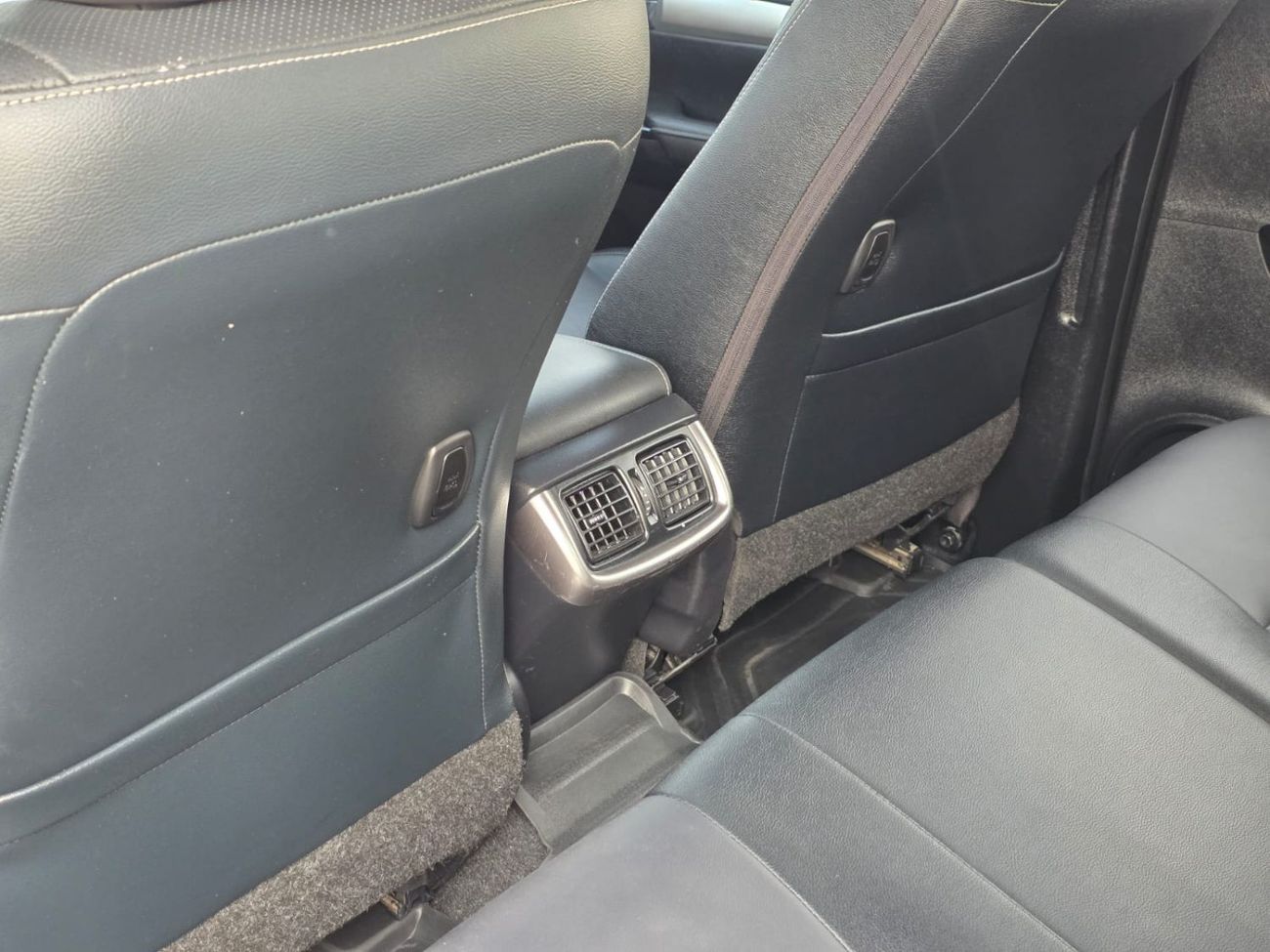 Toyota Hilux DIESEL 2.8 LITER ,AUTOMATIC ,RIGHT HAND DRIVE ONLY FOR EXPORT