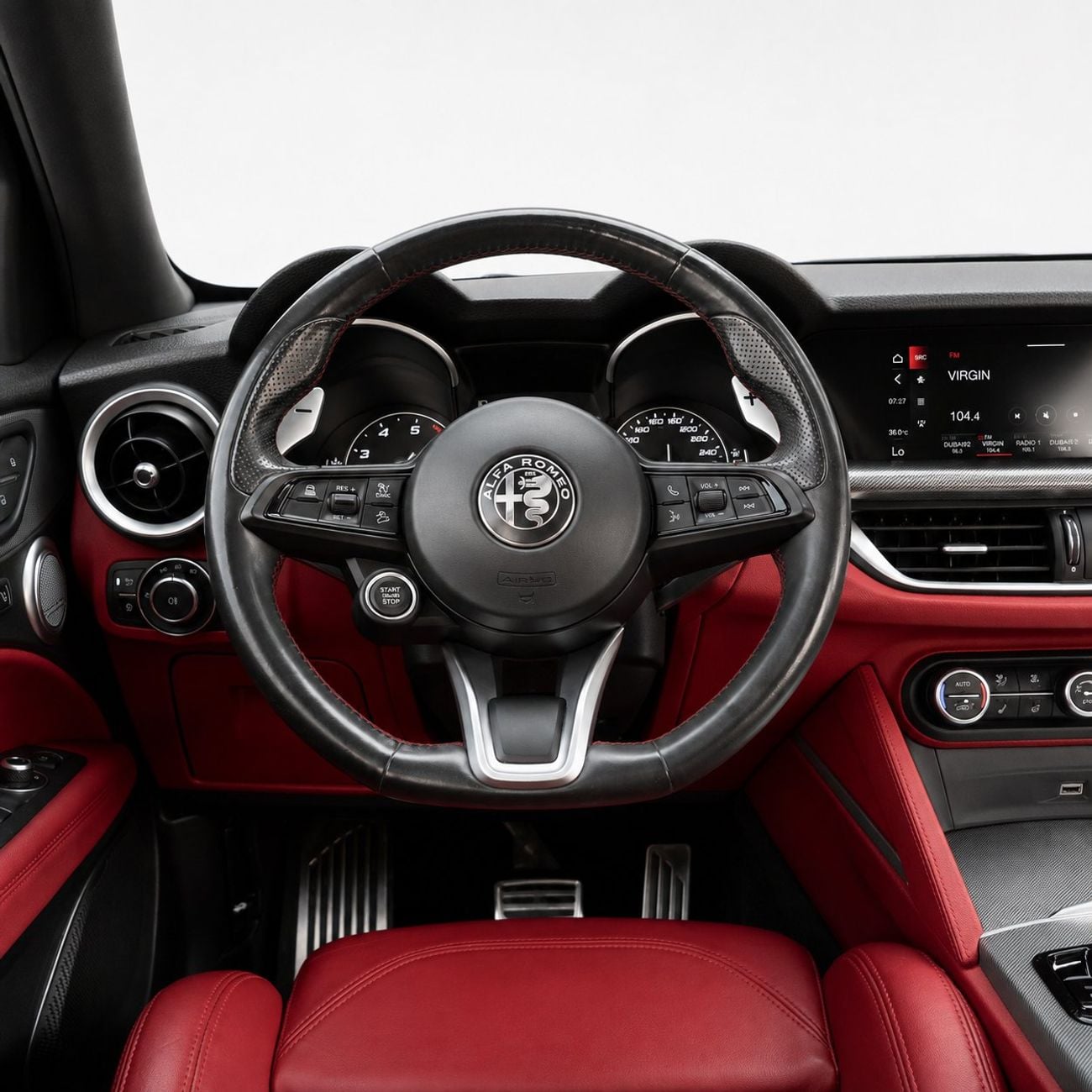 Alfa Romeo Stelvio VELOCE AED 1,915 P.M • 0% Downpayment • Alfa Romeo Stelvio Veloce • Agency Warranty And Service Contract