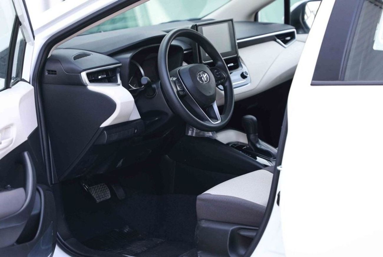Toyota Corolla 2024 TOYOTA COROLLA LOW HYBRID 1.8 - SUPER WHITE inside FROMAGE | Export Only