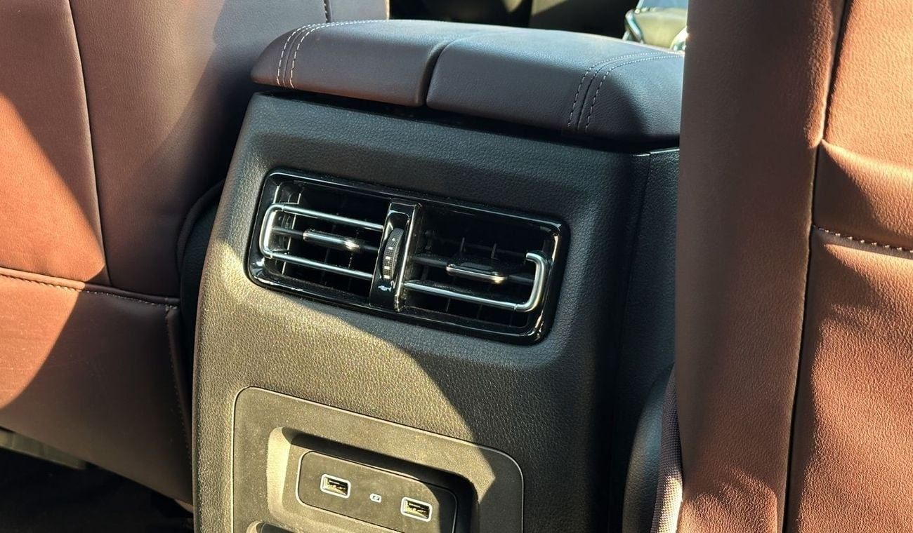 جيتور X90 بلس Luxury 1.6L Turbo 4 Cylinders 2024 Low Mileage Warranty 3 Years