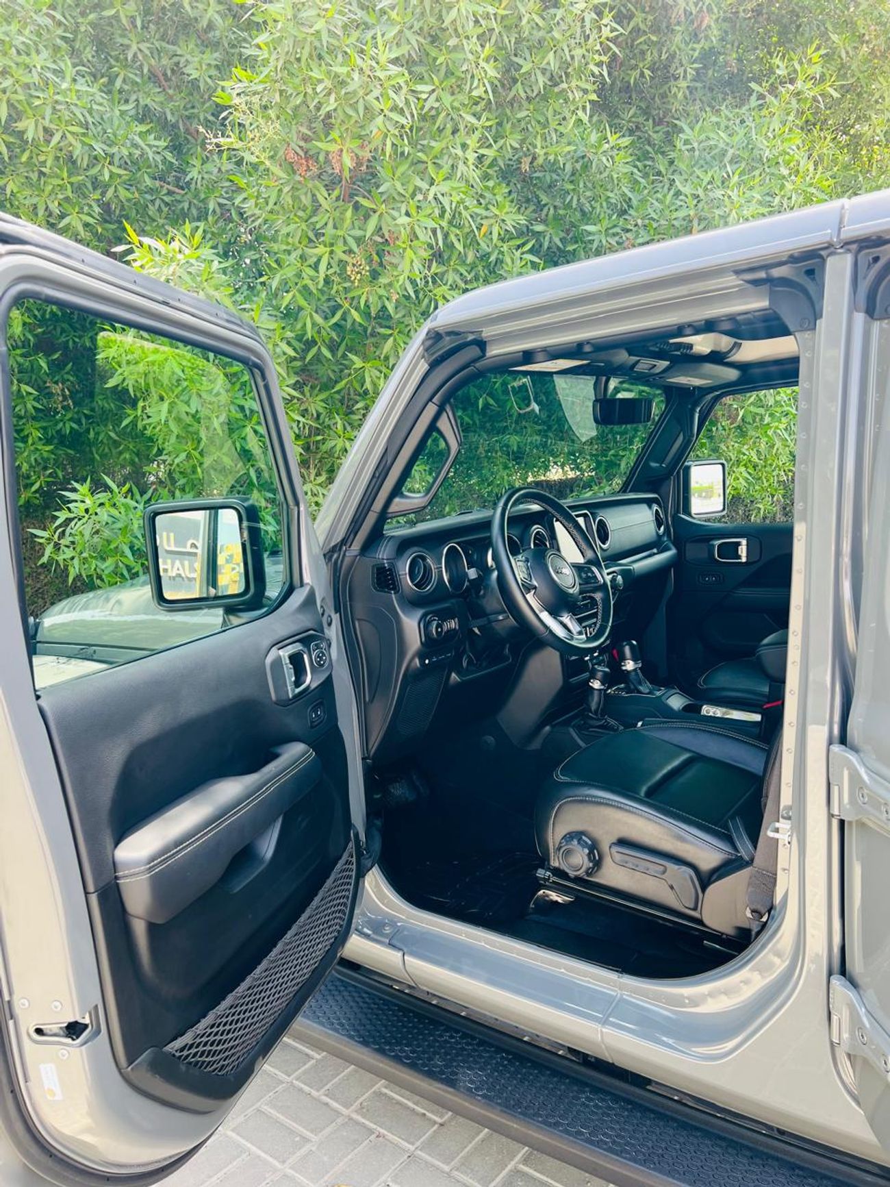 جيب واجونير SAHARA