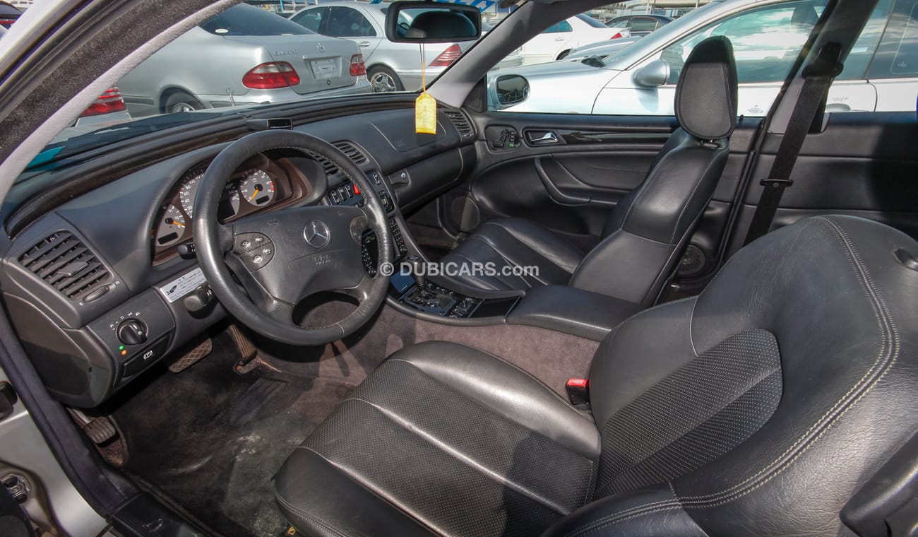 Mercedes-Benz CLK 320