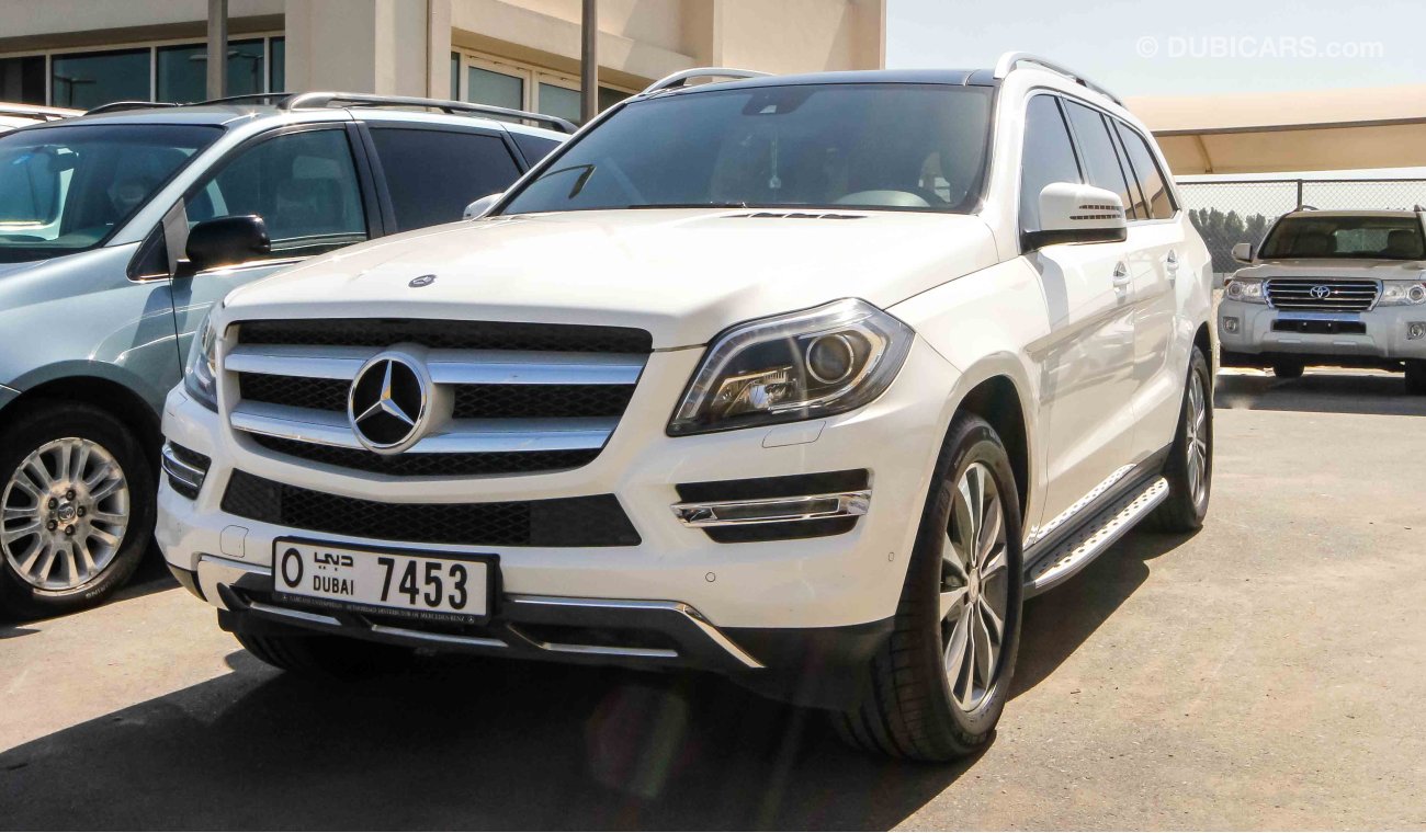 مرسيدس بنز GL 500 4 Matic - خليجي - كامل المواصفات - بدون دفعة اولى