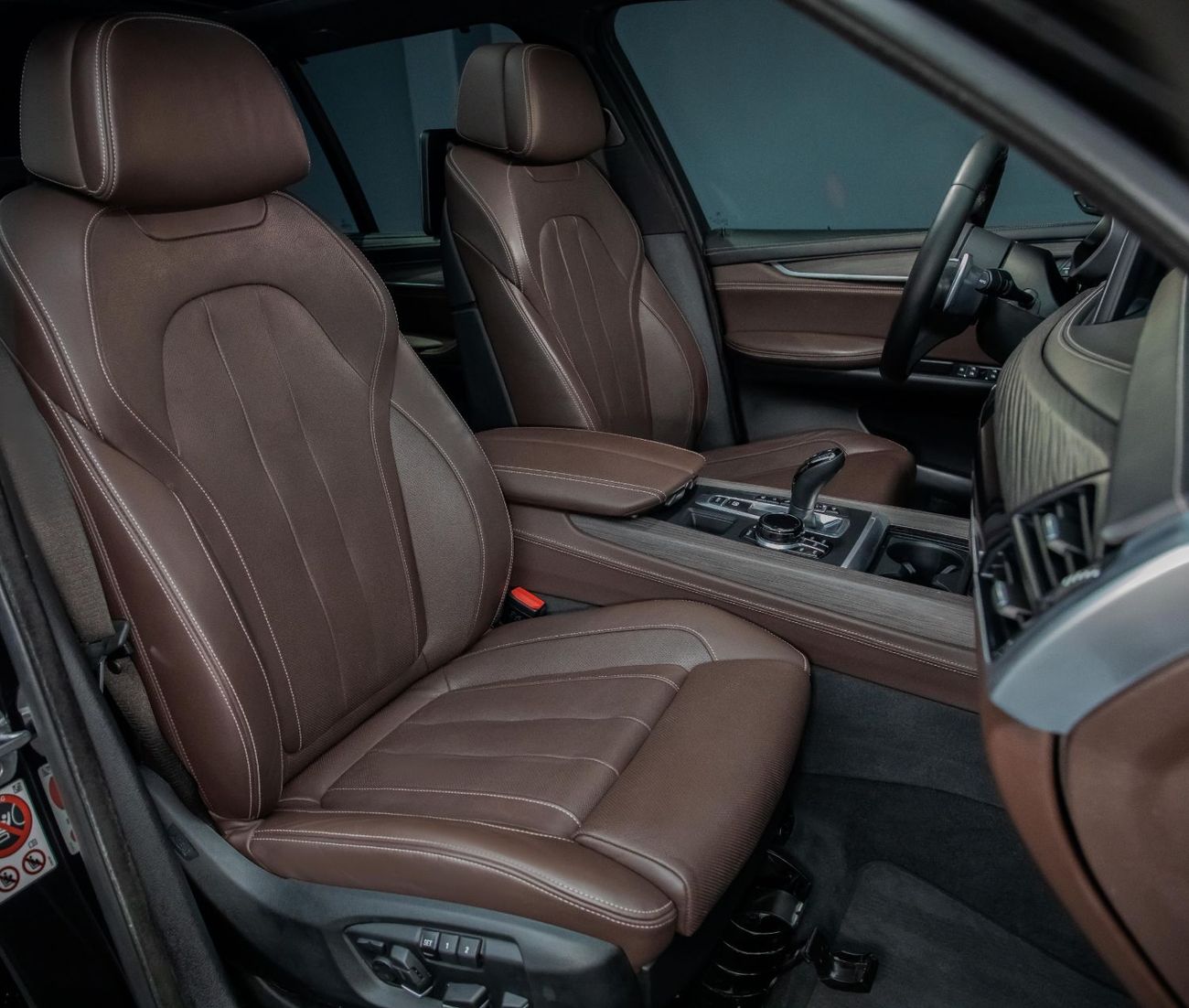 BMW X5 50i M Sport 4.4L 2,540x60 • 0% DP • 2018 BMW X5 50i XDrive M-Sport • Warranty Available • GCC •