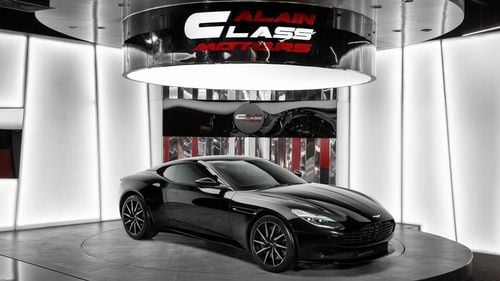 أستون مارتن DB11 VOLANTE V8 - 2020 - GCC Specs