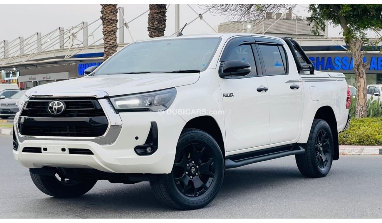 Toyota Hilux 2018 ROGUE 4X4 Diesel 2.8L | PREMIUM LEATHER ELECTRIC SEATS | PUSH START | BOOT COVER | GOOD CONDITI
