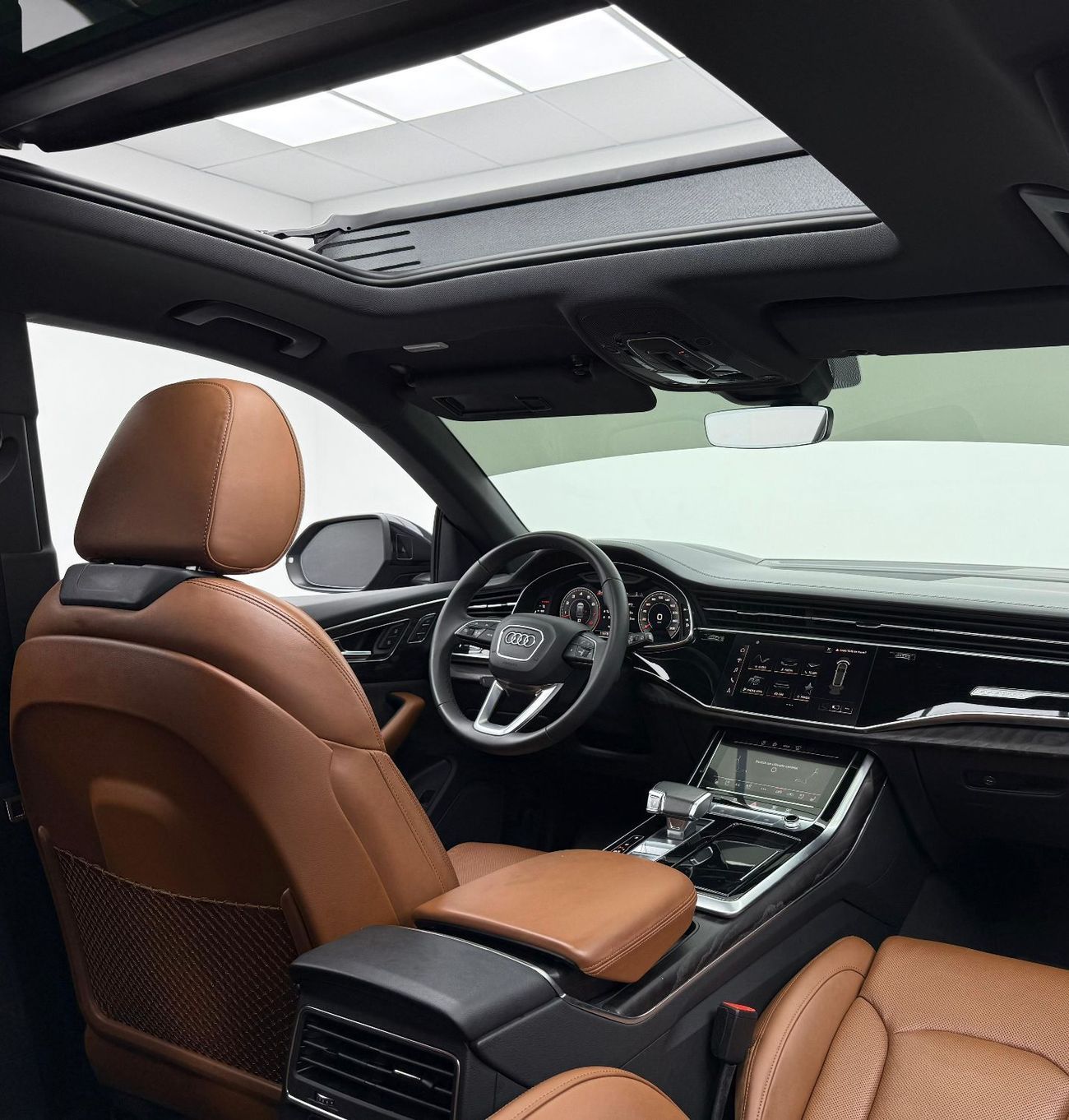 Audi Q8 55 TFSI quattro S-Line 3.0L (340 HP) 2021 Audi Q8 55 TFSI Quattro S-Line, Warranty, Full Audi Servic