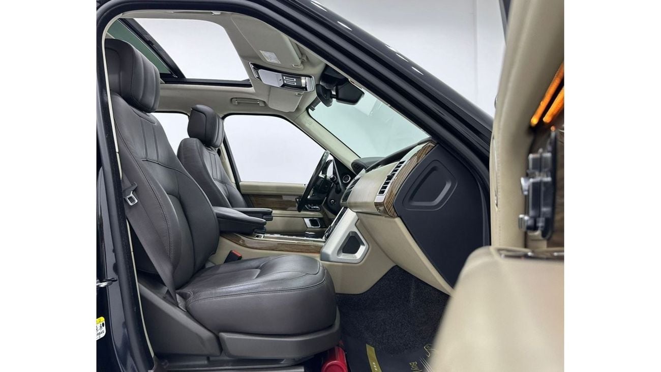 Land Rover Range Rover 2019 Range Rover Vogue, Warranty, Full Range Rover Service History, Low Kms, Excellent Condition GCC