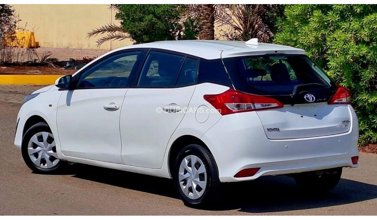 تويوتا يارس SE