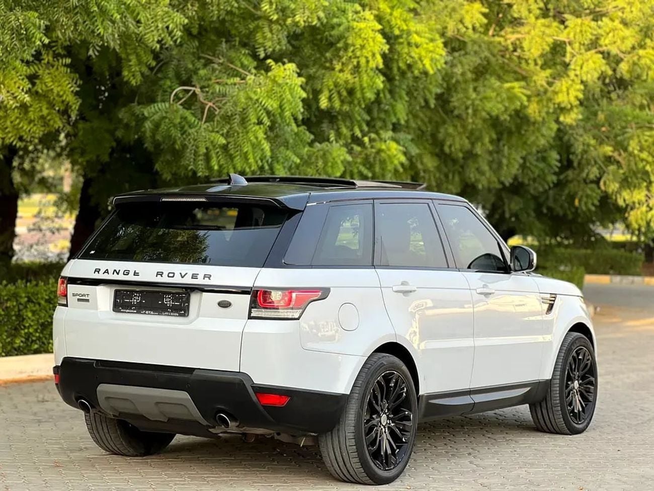Land Rover Range Rover Sport SE | GCC Specs | Low Mileage