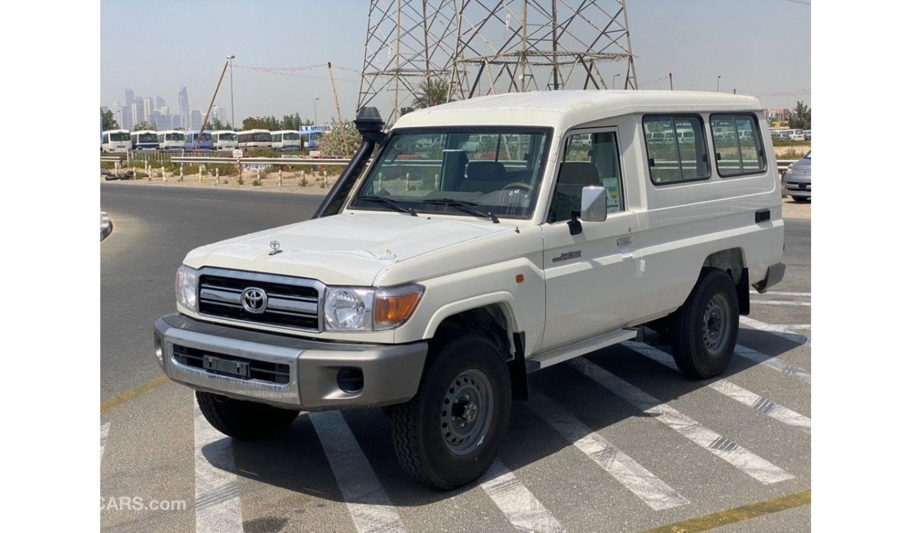 تويوتا لاند كروزر هارد توب TOYOTA LAND CRUISER HARD TOP 78L V6 PETROL MY 2021 SPECIAL PRICE