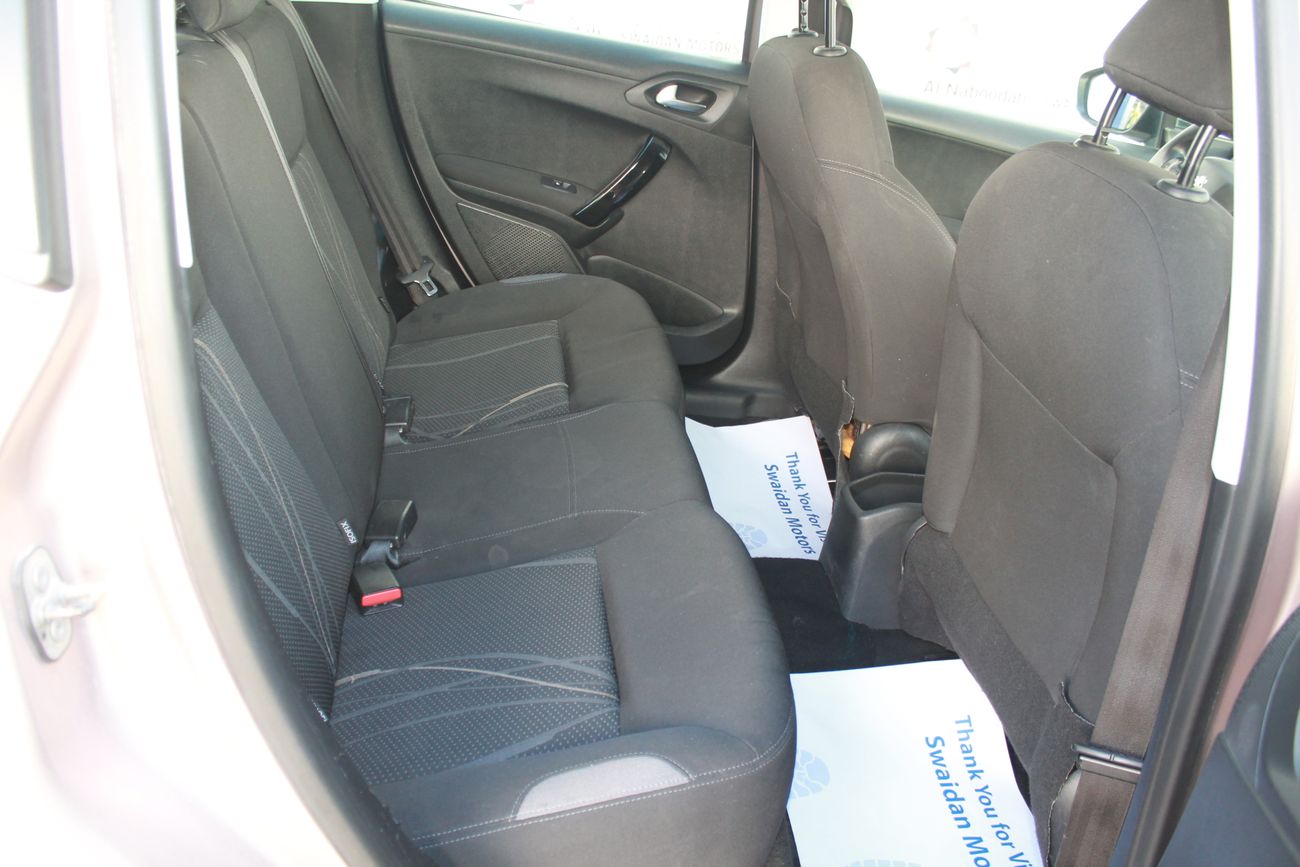 بيجو 208 1.6L 2013 MODEL