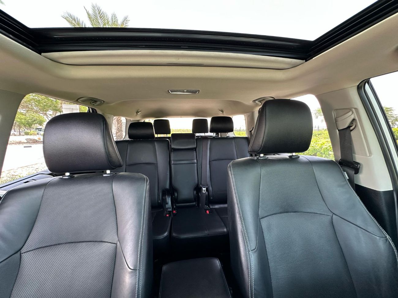 تويوتا Runner4 TOYOTA 4RUNNER LIMITED | FULL OPTION | 7 SEATS & 4X4 | UAE PASS