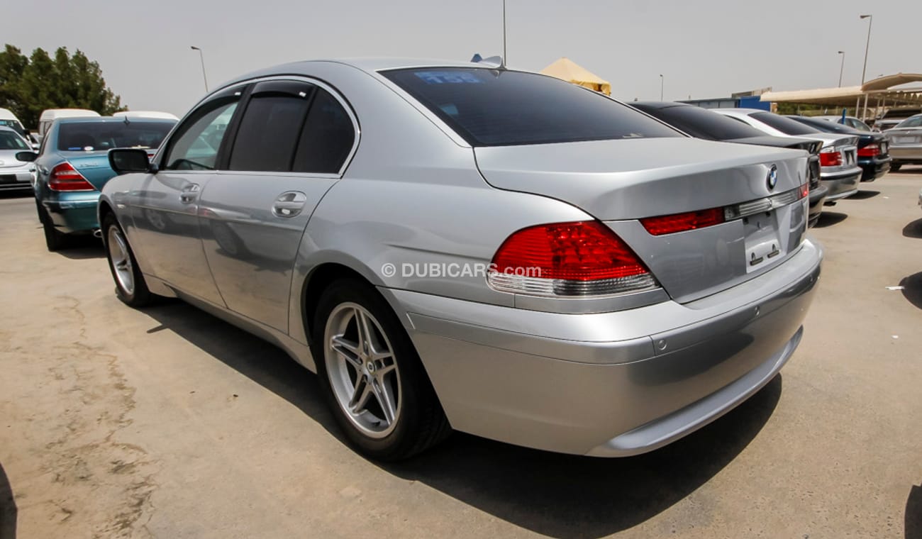 بي أم دبليو 735 Li