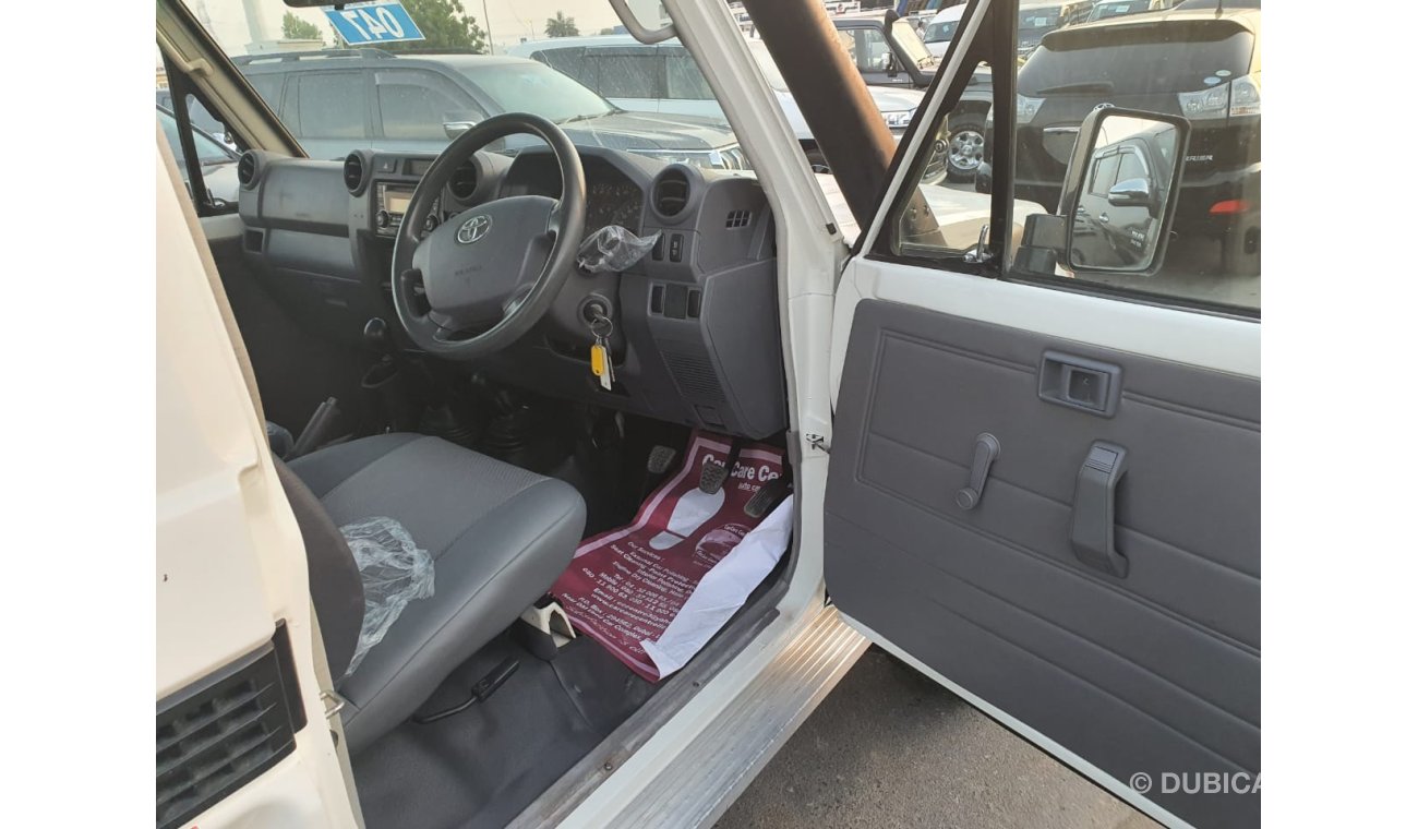 Toyota Land Cruiser Pick Up DIESEL  4.5L RIGHT HAND DRIVE single cabin