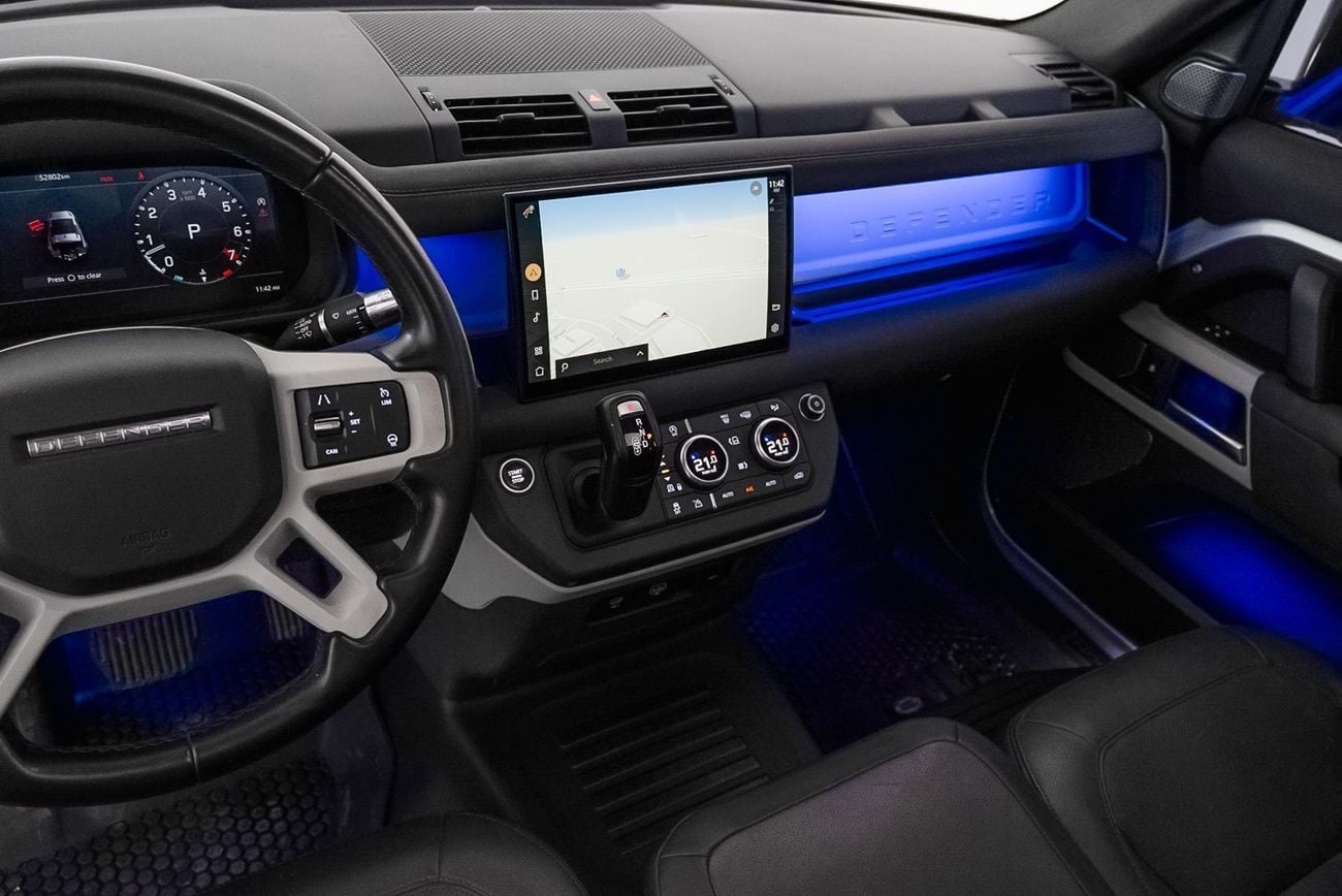 Land Rover Defender P400 90 First Edition 3.0L (6 Seater)