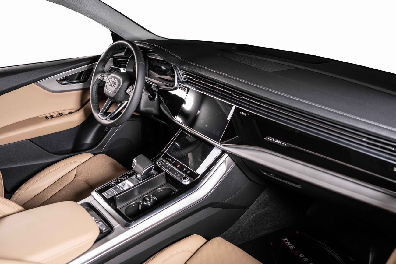 أودي Q8 2023 - AUDI Q8 S-LINE 55 TFSI Quattro - FULL SERVICE HISTORY - WARRANTY TILL 23-05-2026