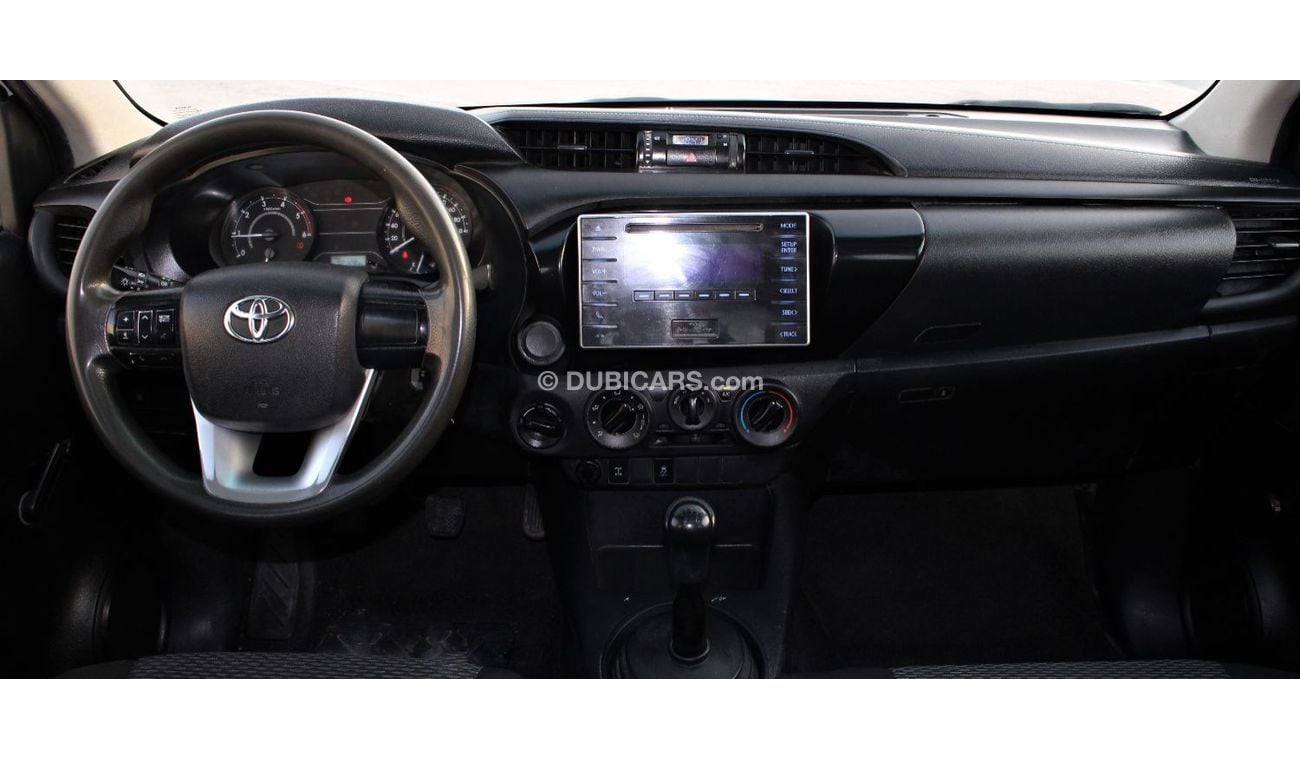 تويوتا هيلوكس تويوتا هيلوكس 2017 ديزل خليجي بحالة ممتازة بدون حوادث نظيفه جدا من الداخل والخارج