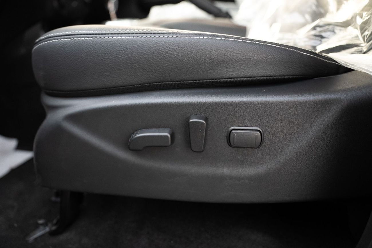 Nissan Navara PRO-4X Off-Road | 2.5L Diesel 4WD A/T (Only For Export)