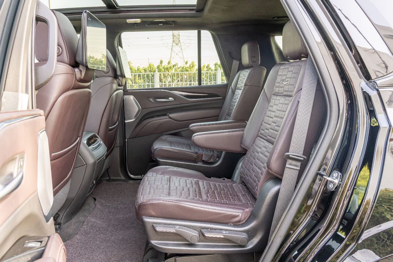 كاديلاك إسكالاد Sport Platinum 6.2L 4WD Cadillac Escalade Sport Platinum - Perfect Condition - 2022