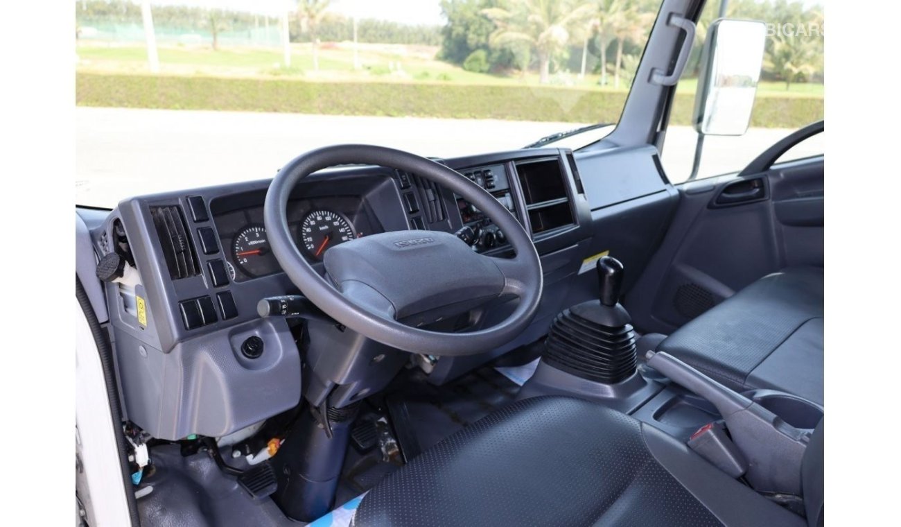 إيسوزو NPR SUMMER OFFER |  Euro4 Double Cab Pickup Truck | Excellent Condition | GCC Specs | Special Offer