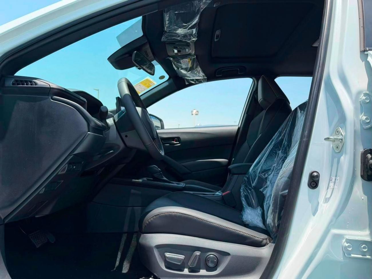 Toyota Corolla Cross Elite 2.0L FWD 2.0L HEV 2026 Model Export Price @ 75,500 AED