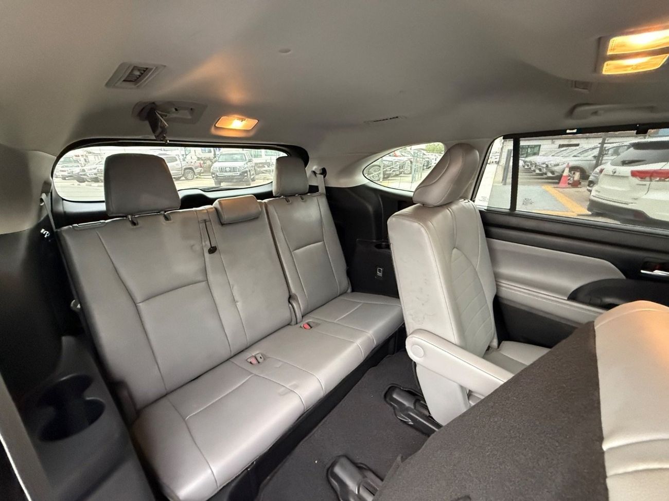 Toyota Highlander 2021 XLE LIMITED V6 FULL OPTION US SPEC