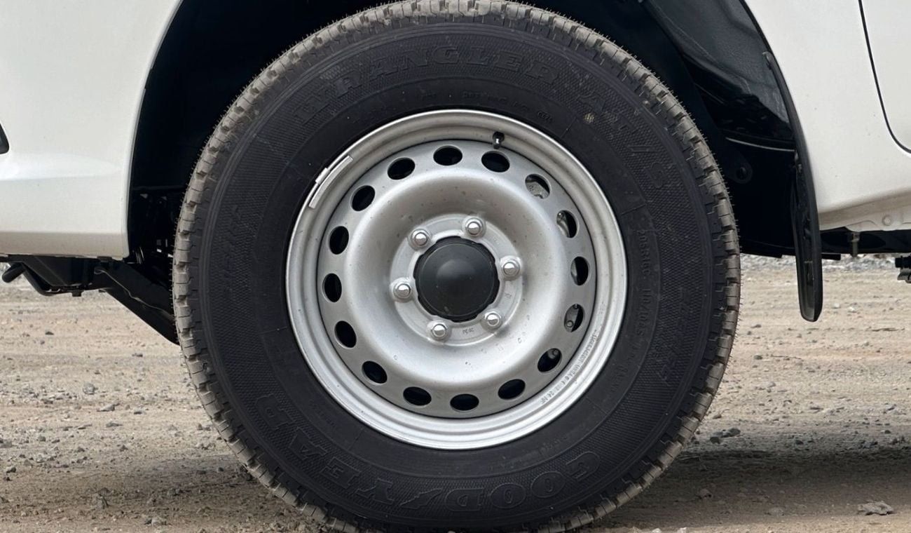 Toyota Hilux Deckless 2.4L