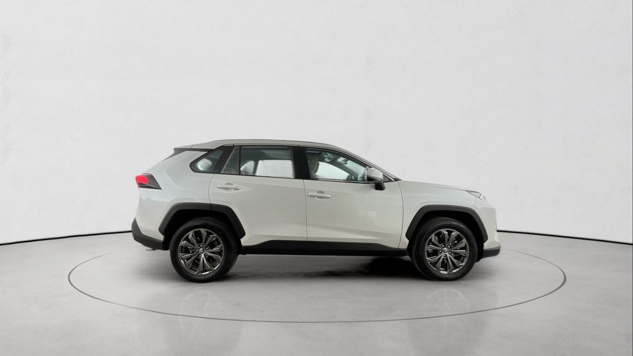 تويوتا راف ٤ 2.5 VX AUTO | شامل الضمان | 0 ﺪﻔﻋﺓ ﺃﻮﻟﻯ