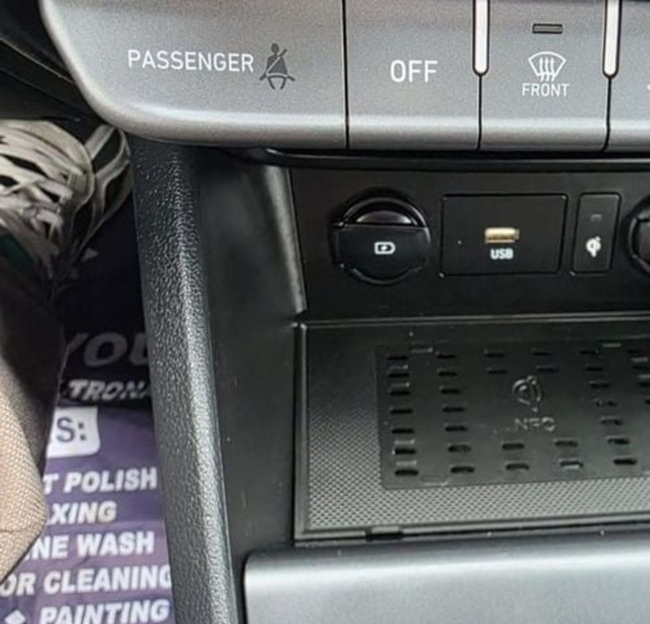 Hyundai Kona 1.6 Limited Turbo Sunroof, Push button, original leather seats and Parking sensors