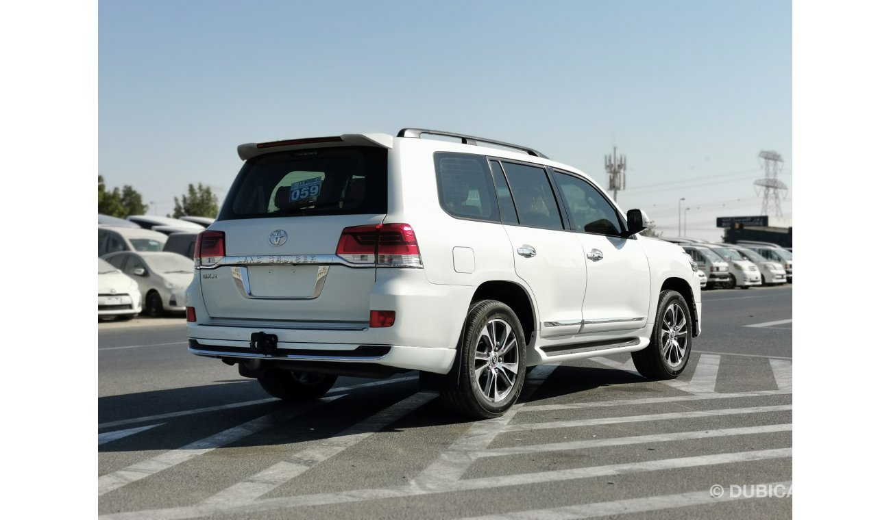 Toyota Land Cruiser 4.0L, Full Option, Facelifted to 2020 shape (LOT # 749)