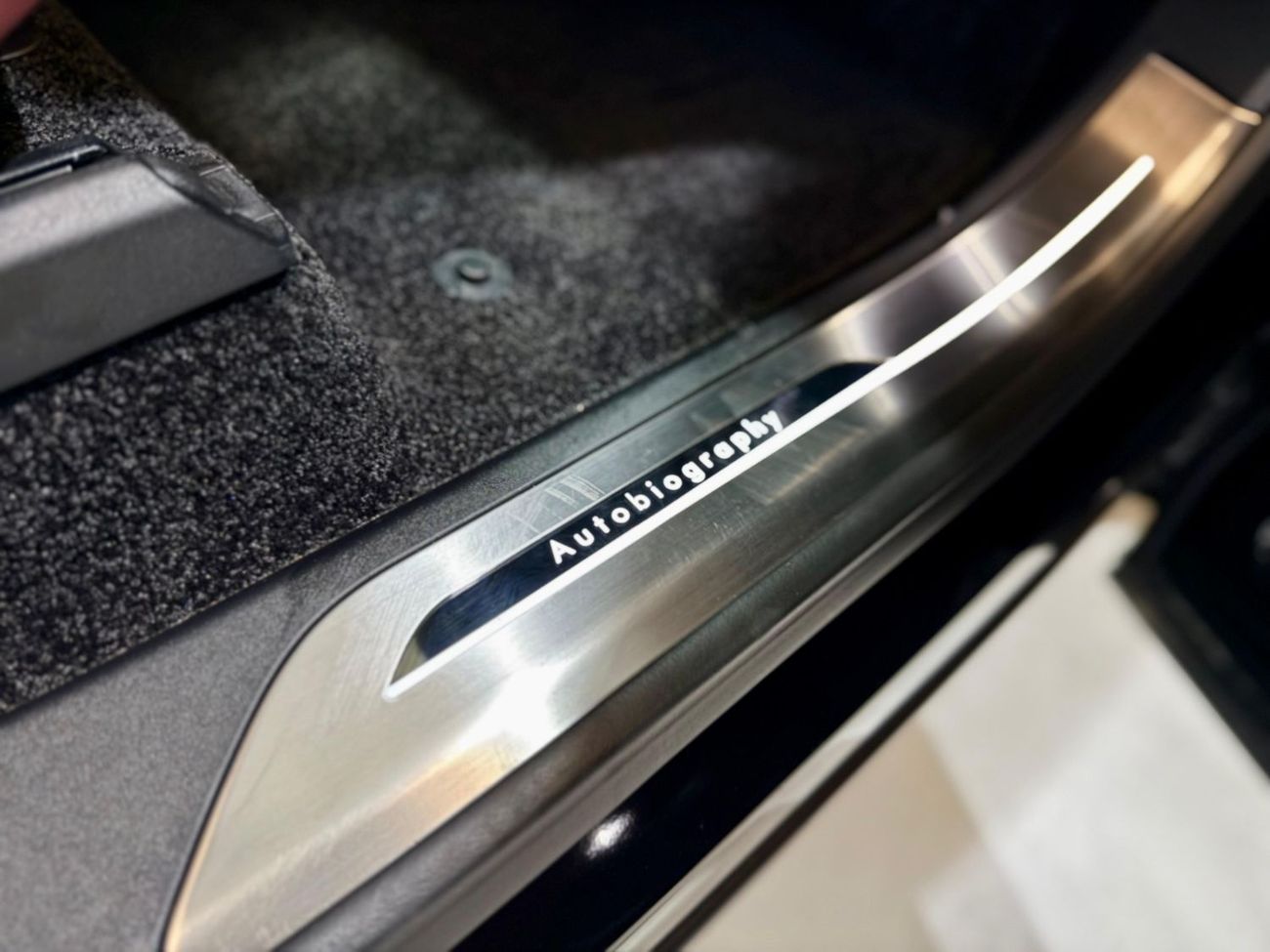 Land Rover Range Rover V8 AUTOBIOGRAPHY 2025