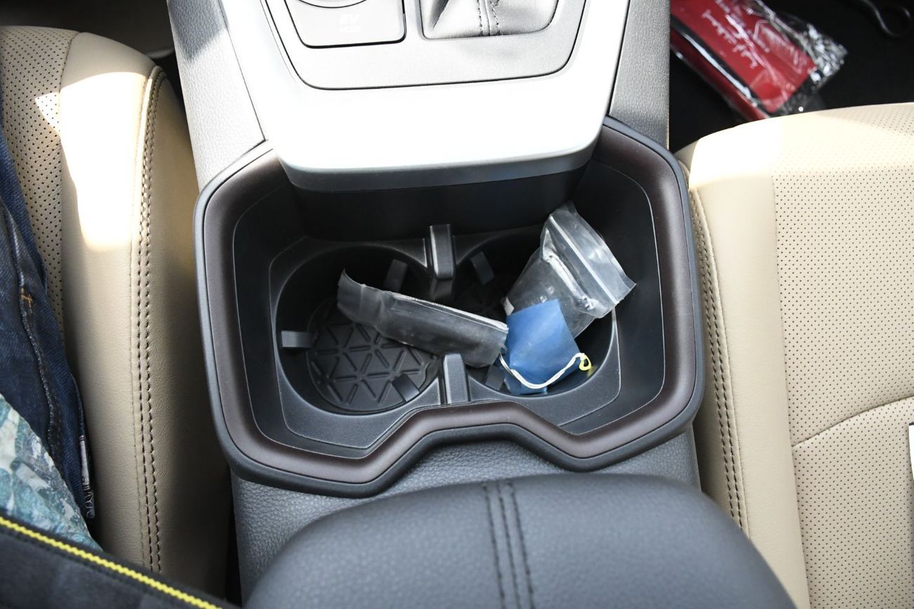 Toyota RAV4 2.5L HEV Limited With Rader ! GCC ! Saudi Spec ( Ready Stock)