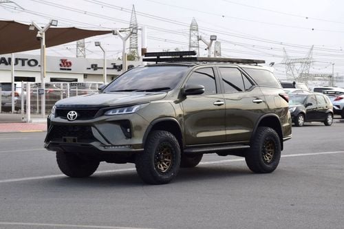 Toyota Fortuner VX2 4X4 Diesel 2.8L (Right Hand)