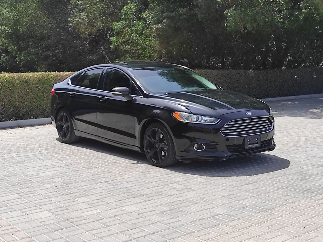 Ford Fusion SE 2.0L Ford fusion 2015 Gcc V4 full options no1