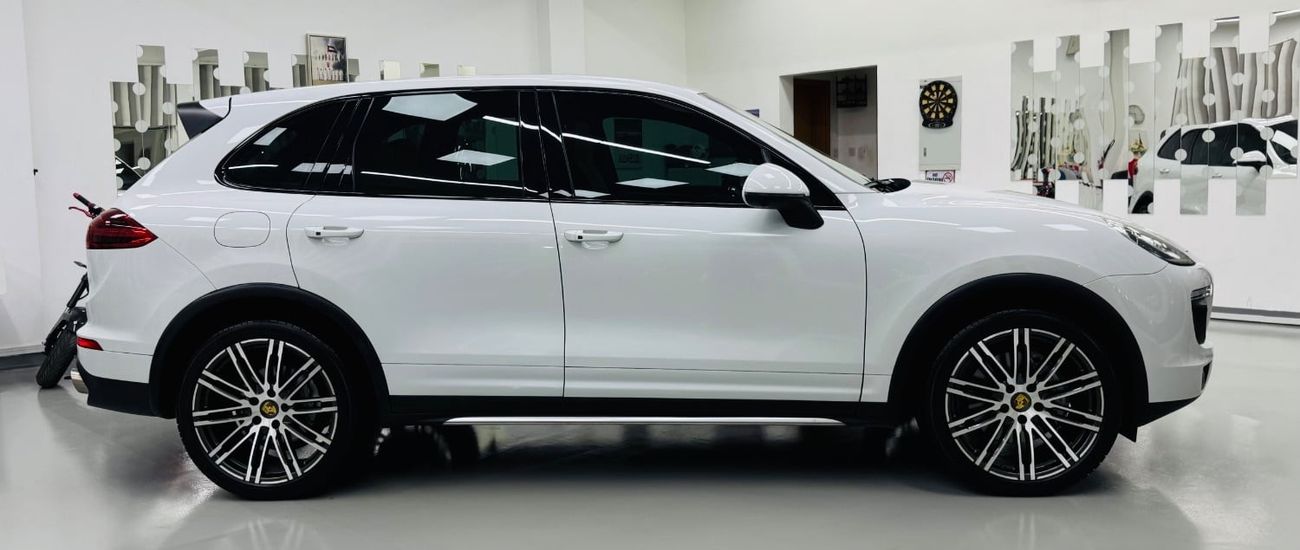 Porsche Cayenne Platinum Edition 3.6L
