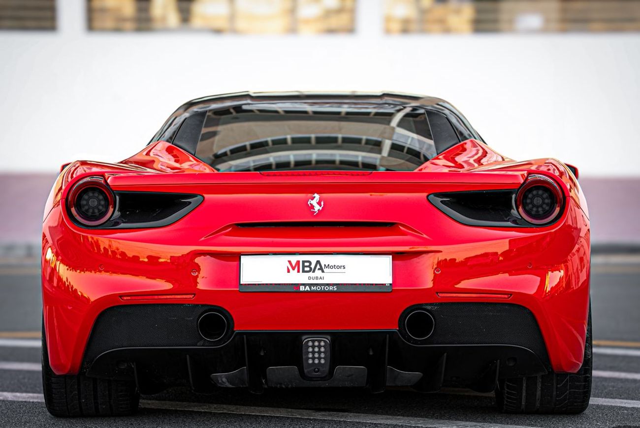 Ferrari 488 Std 3.9L 488 GTB V8