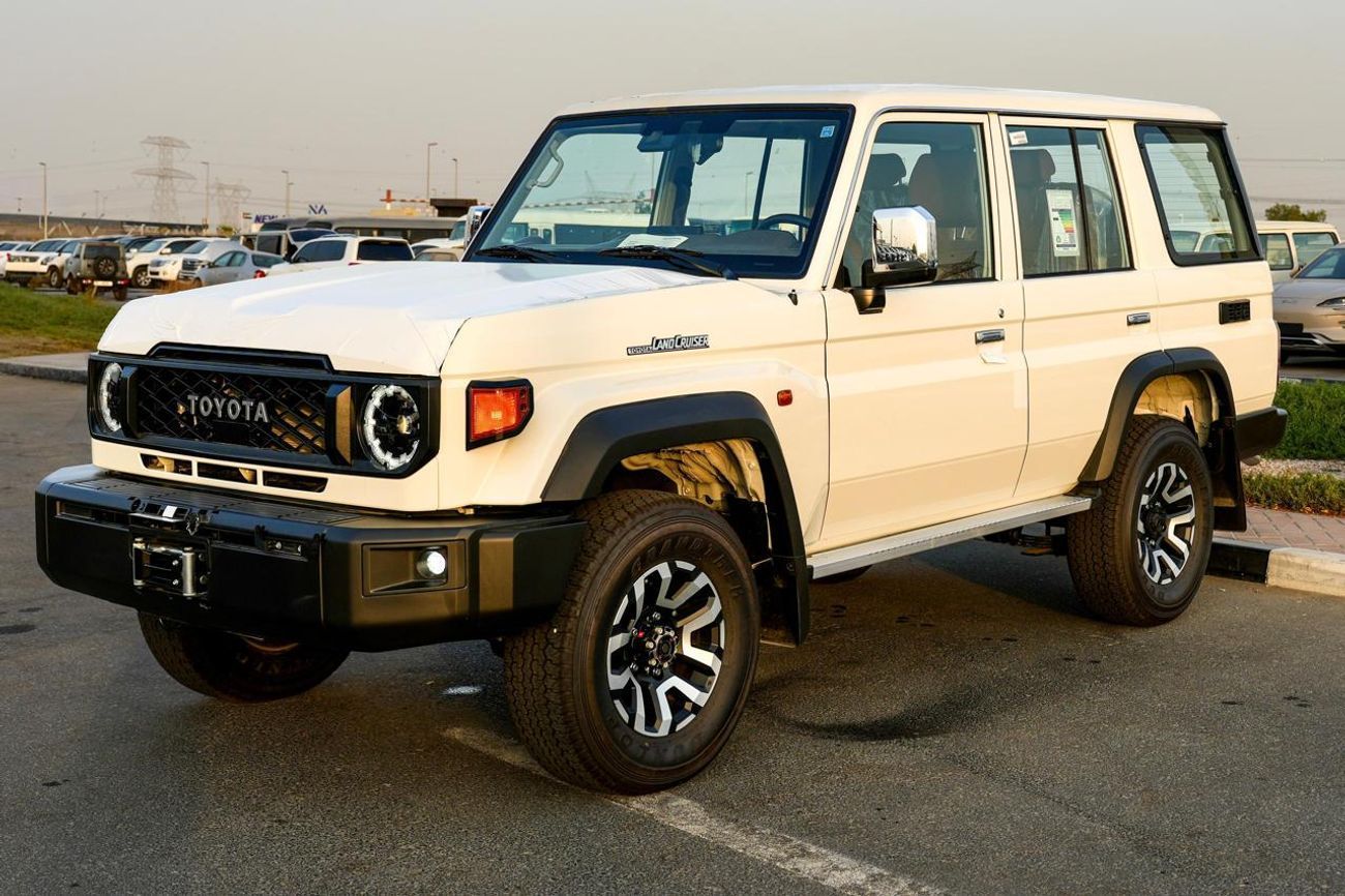 Toyota Land Cruiser Toyota Land Cruiser Lc 76  Full Option  2.8L Diesel  Automatic