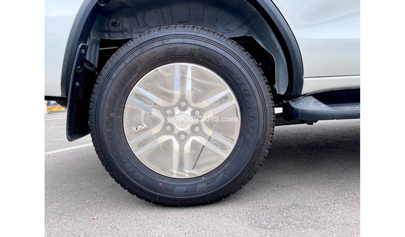Toyota Fortuner TOYAOTA FORYUNER 2.7 L 4X4 WHITE EXR 2022
