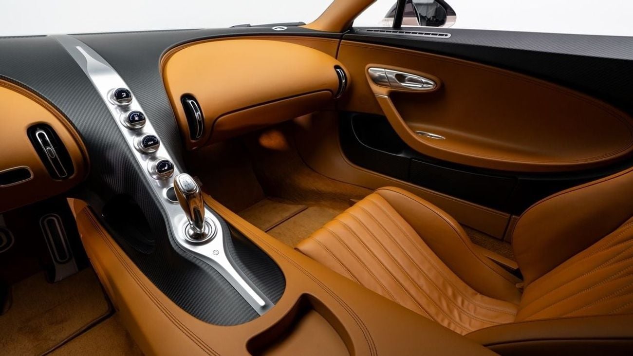 Bugatti Chiron STD - 2018 - GCC Specs - Under Dealer Warranty and Service Contract