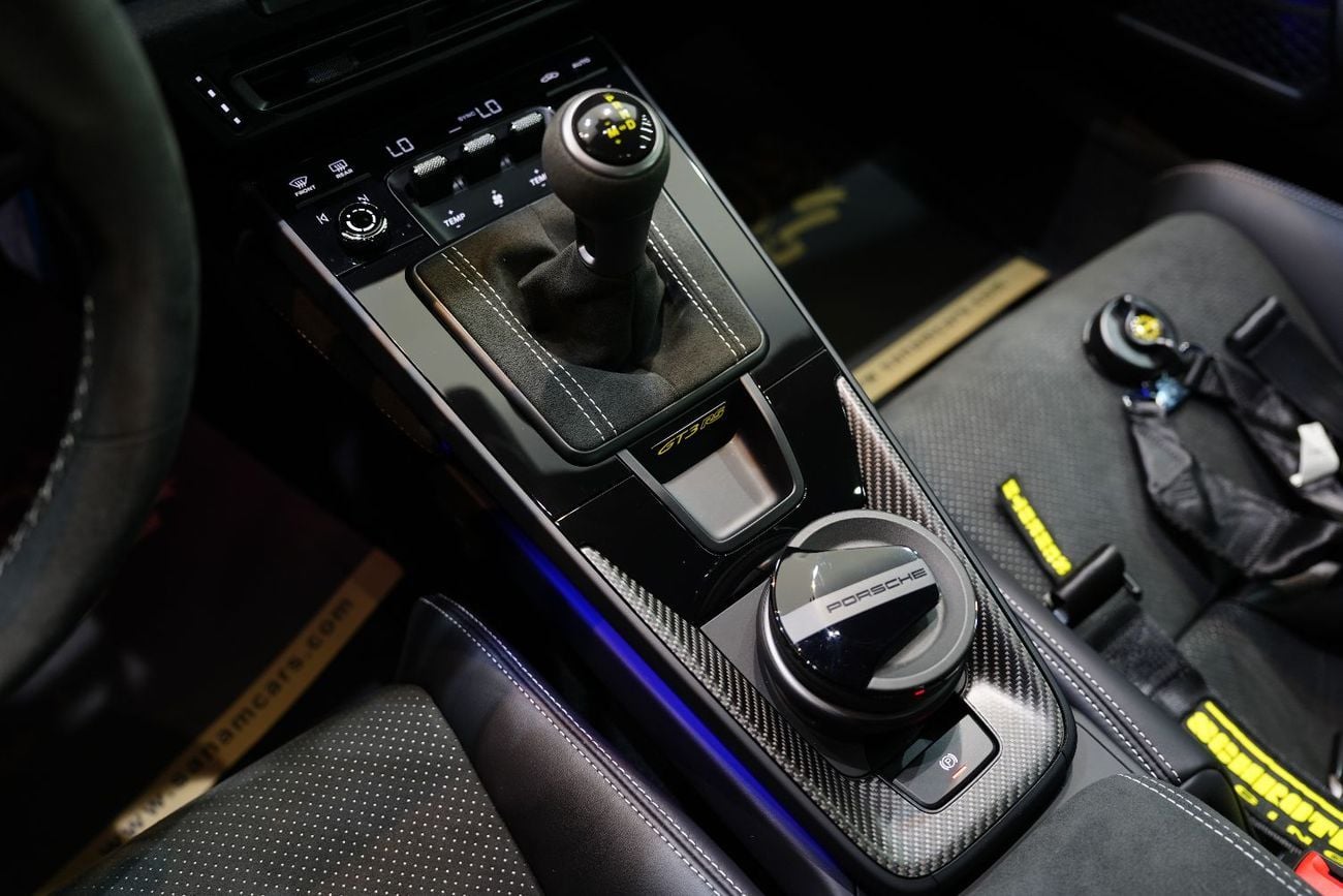 Porsche 911 GT3 RS 4.0L (520 HP) Coupe Weissach Pack, Full Carbon, Ceramic Brakes, Dealer Warranty Till 23/02/20