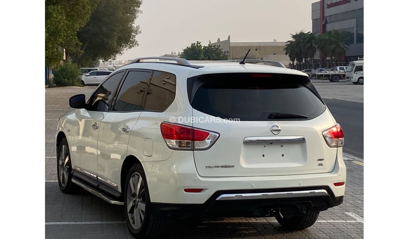 Nissan Pathfinder SL