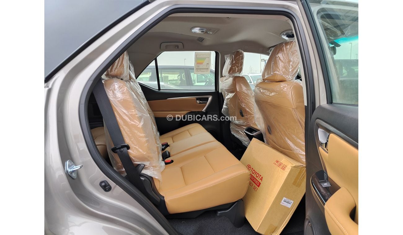 تويوتا فورتونر VXR V6 4.0L AT