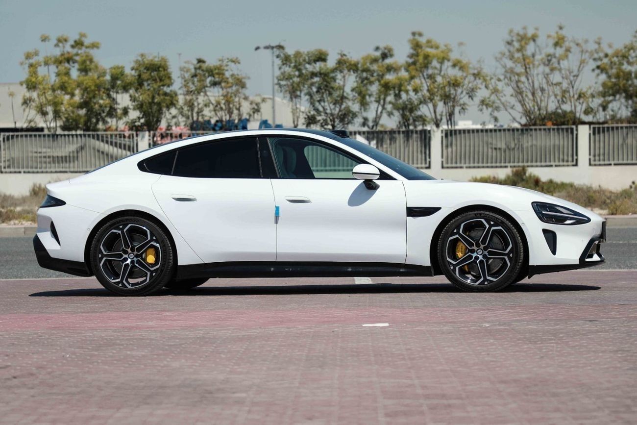 Xiaomi SU7 2025 XIAOMI SU7 MAX - WHITE inside GREY | Export Price