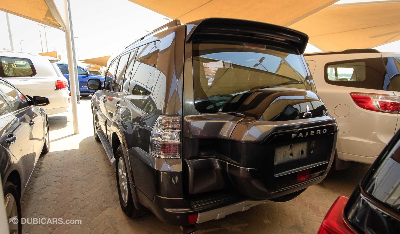 Mitsubishi Pajero GLS V6